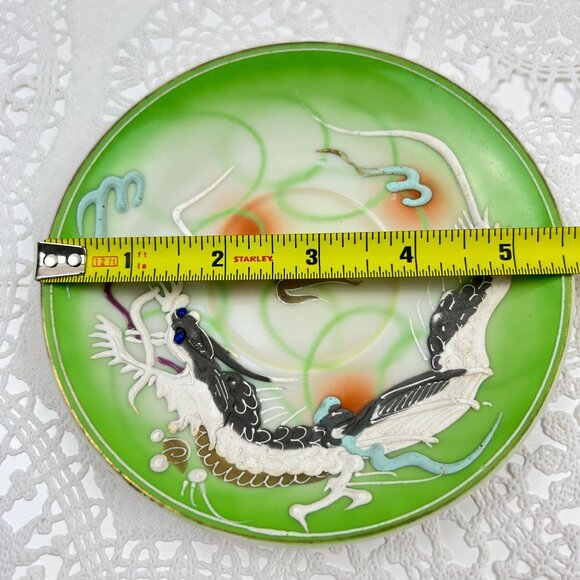 Japanese Dragonware Tea Cup & Saucer Raised Moriage Design Green Geisha Girl - Picture 5 of 10